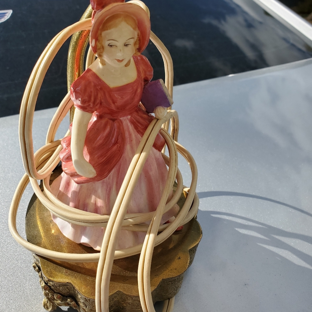 Vintage Paragon China Pamela Lamp